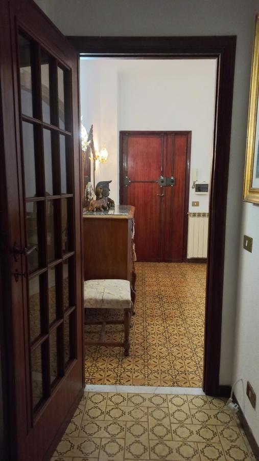 Appartamento Incantevole Al Centro Di Торваяника Екстериор снимка